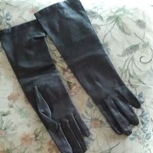 Elegant Dark Brown Leather Gloves